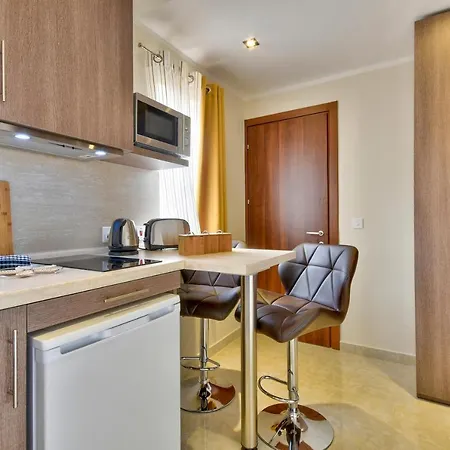 Apartment Central Suites In Saint Julians, Malta *