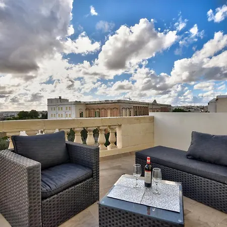 Central Suites In Saint Julians, Malta