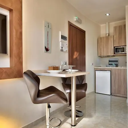 Central Suites In Saint Julians, Malta *