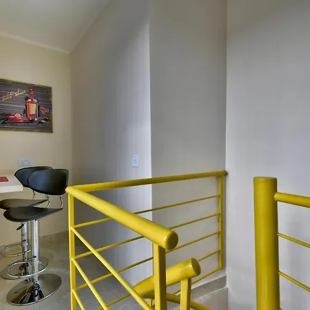 Central Suites In Saint Julians, Malta Σλιέμα