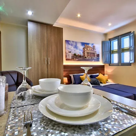 Central Suites In Saint Julians, Malta Διαμέρισμα *