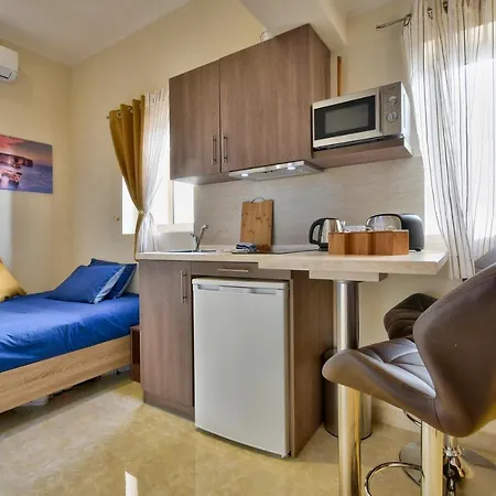 Central Suites In Saint Julians, Malta