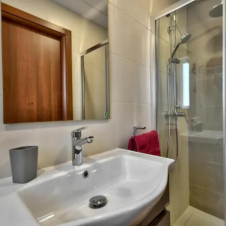 شقة Central Suites In Saint Julians, Malta سليمة