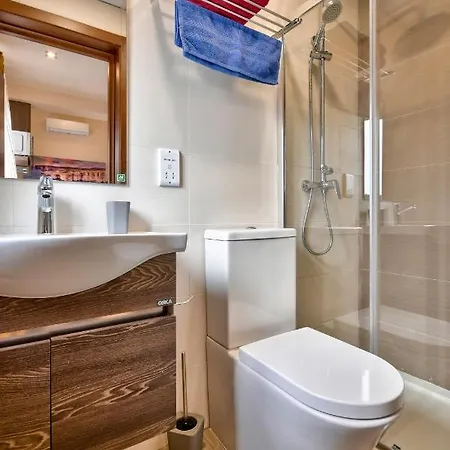 Central Suites In Saint Julians, Malta *